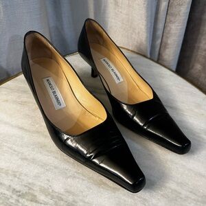 Manolo Blahnik Black Leather Pointed-Toe Pumps